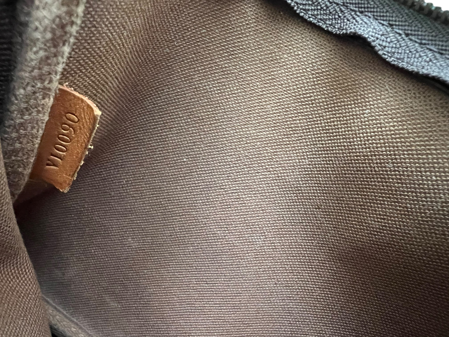 Louis Vuitton 2000s Monogram Pochette Accessoires