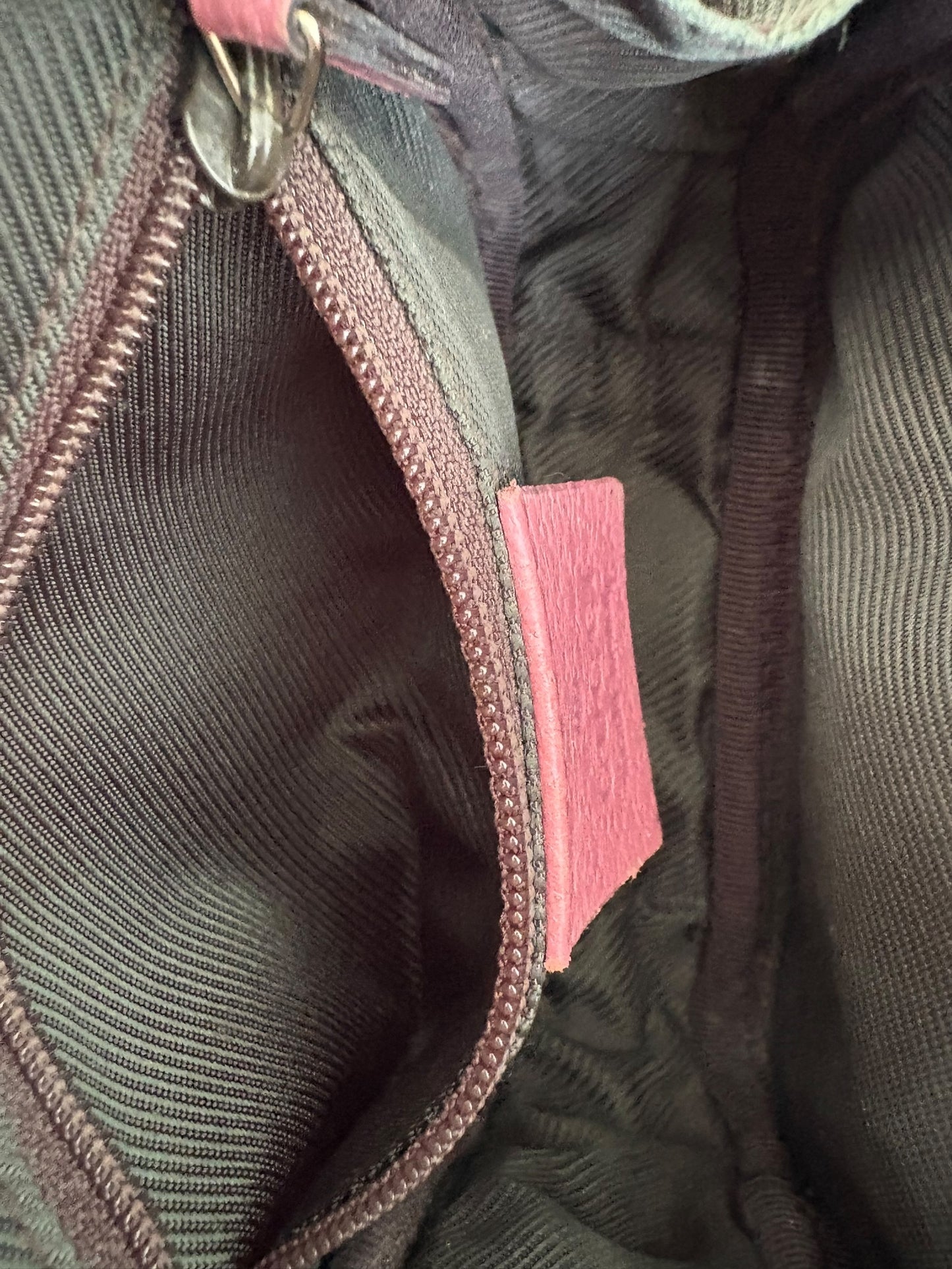 Gucci Biege and Pink Pouch