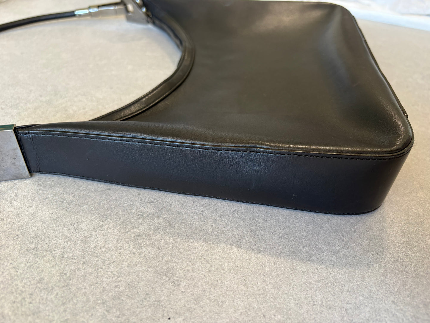 Gucci Black Leather Shoulder Bag