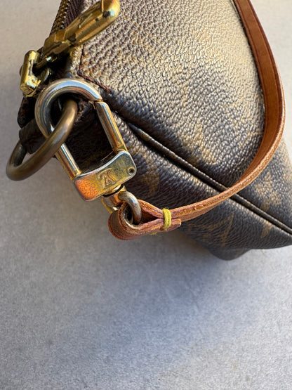 Louis Vuitton Monogram Pochette Accessoires