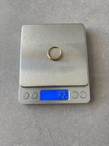Vintage 9ct Gold Ring with Five Diamonds
