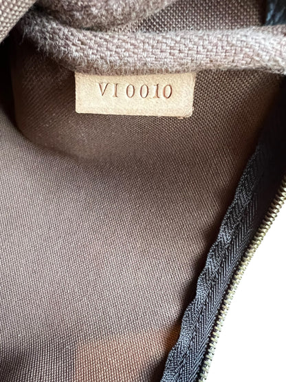 Louis Vuitton 2000s Monogram Pochette Accessoires