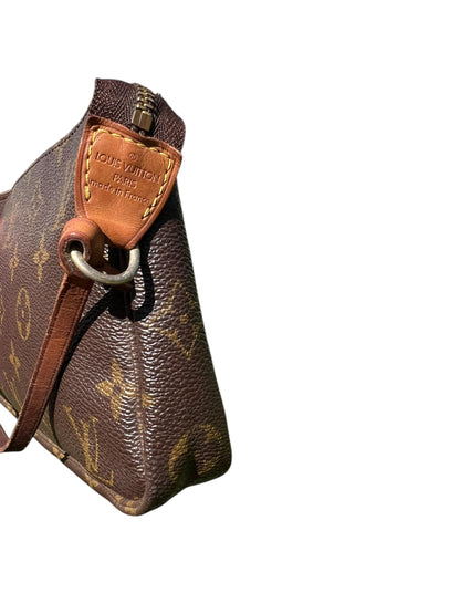 Louis Vuitton 2000s Monogram Pochette Accessoires