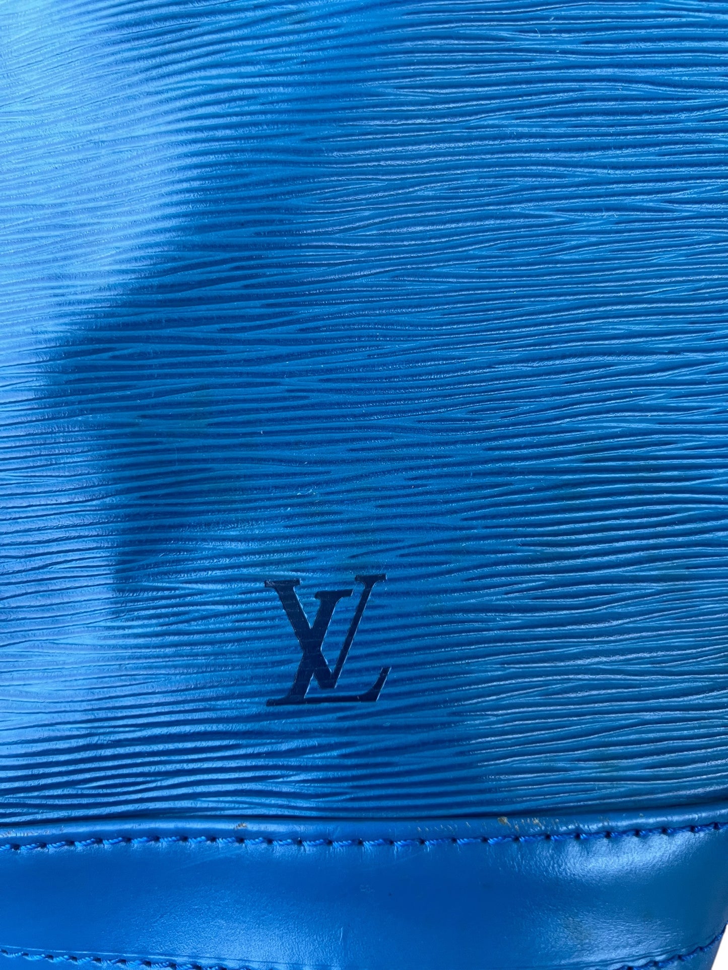 Louis Vuitton Blue Epi Leather Noé Shoulder Bag