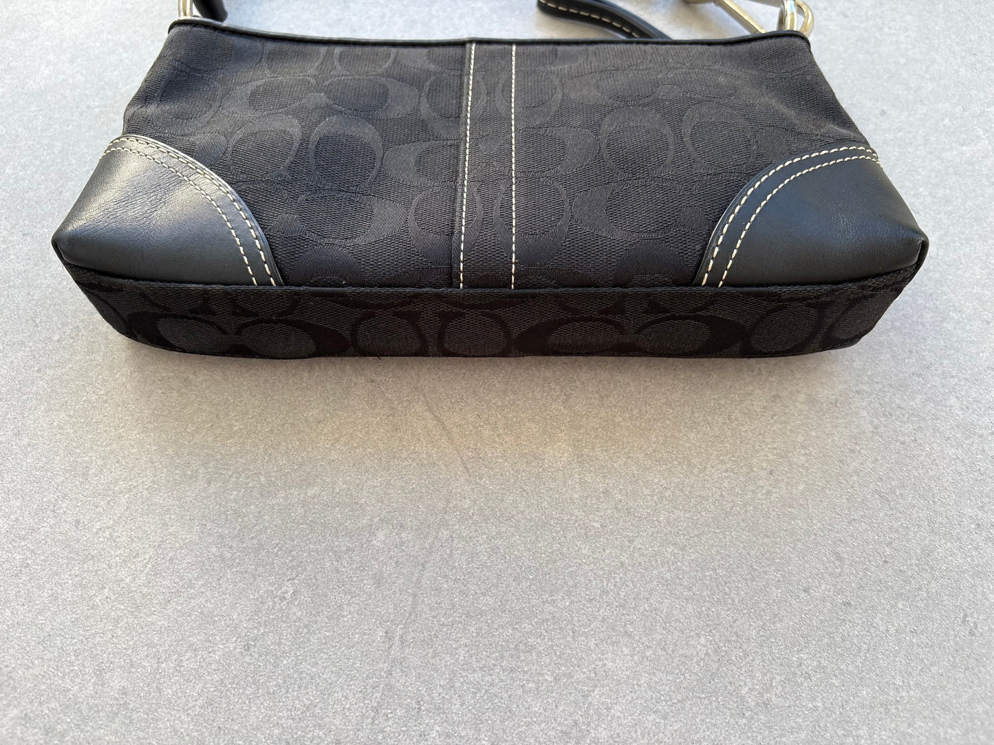 Coach Signature Black Shoulder Bag