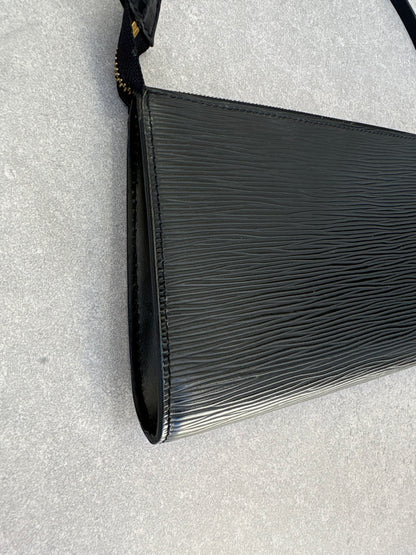 Louis Vuitton Black Epi Leather Pochette Accessoires