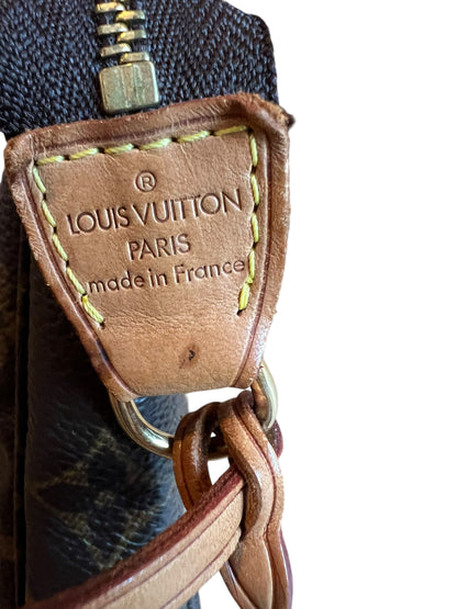 Louis Vuitton 2000s Monogram Pochette Accessoires