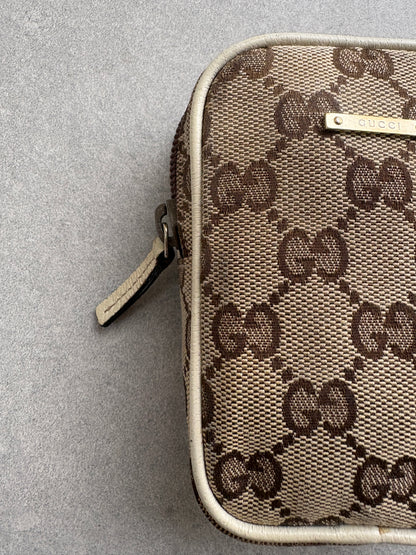 Gucci Biege and White Pouch