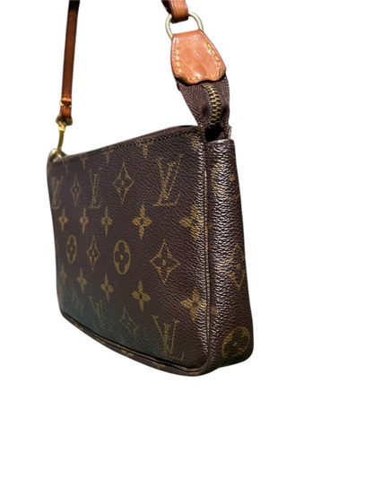 Louis Vuitton 2000s Monogram Pochette Accessoires