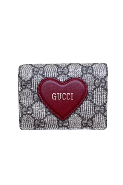 Gucci GG Supreme Valentine's day Heart Wallet