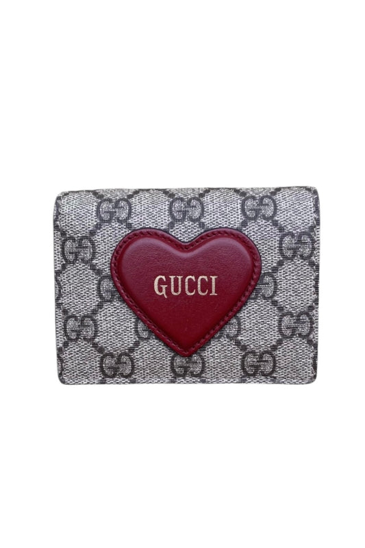 Gucci GG Supreme Valentine's day Heart Wallet
