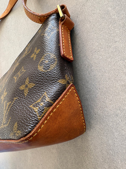 Louis Vuitton Monogram Trotteur Cross-body Bag