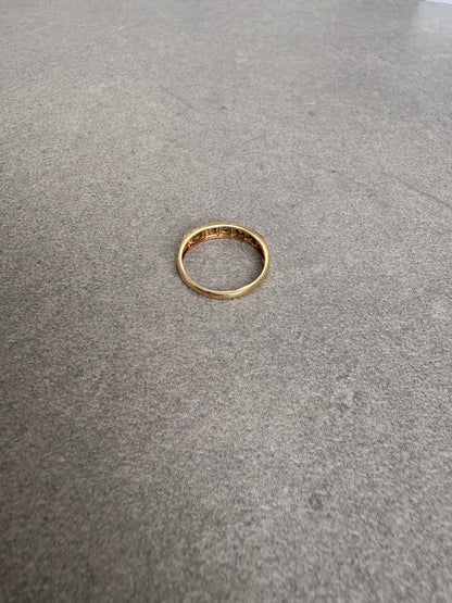 Vintage 9ct Gold Ring with Five Diamonds