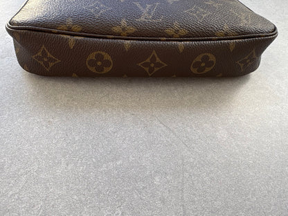 Louis Vuitton Monogram Pochette Accessoires