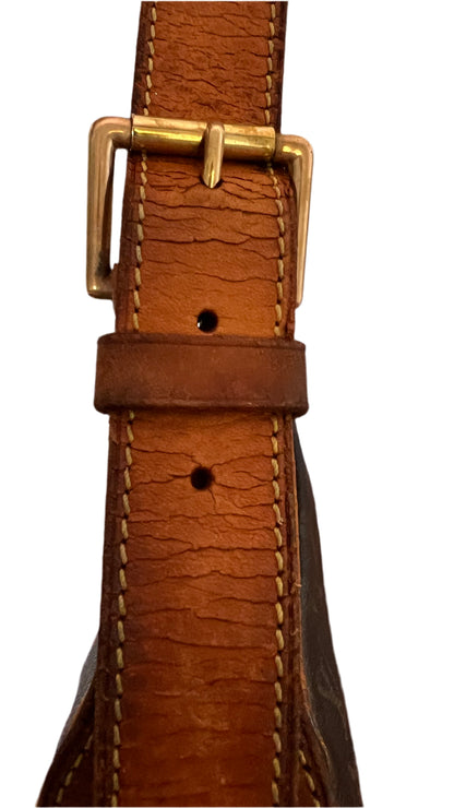 Louis Vuitton MM Croissant Shoulder Bag