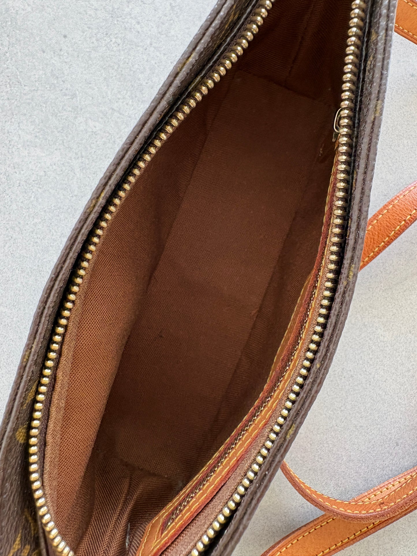 Louis Vuitton Monogram Trotteur Cross-body Bag