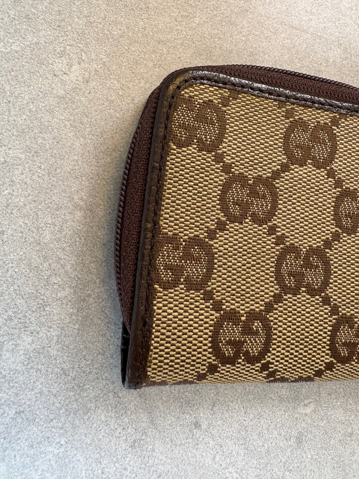 Gucci GG Biege and Black Coin Purse