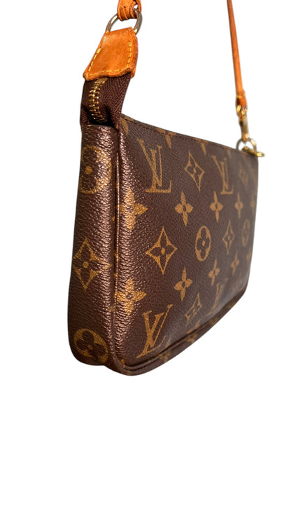 Louis Vuitton 2000s Monogram Pochette Accessoires
