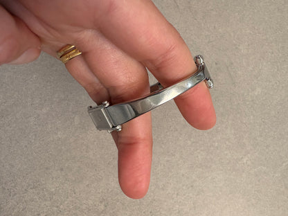 Gucci Stainless Steel Women Wrist Watch Mod 1500 L Grey Dial