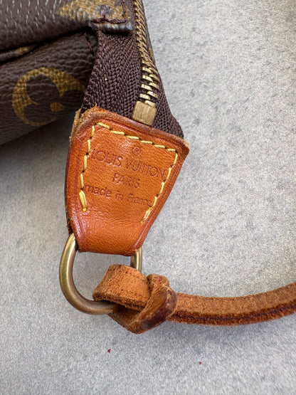 Louis Vuitton Monogram Pochette Accessoires
