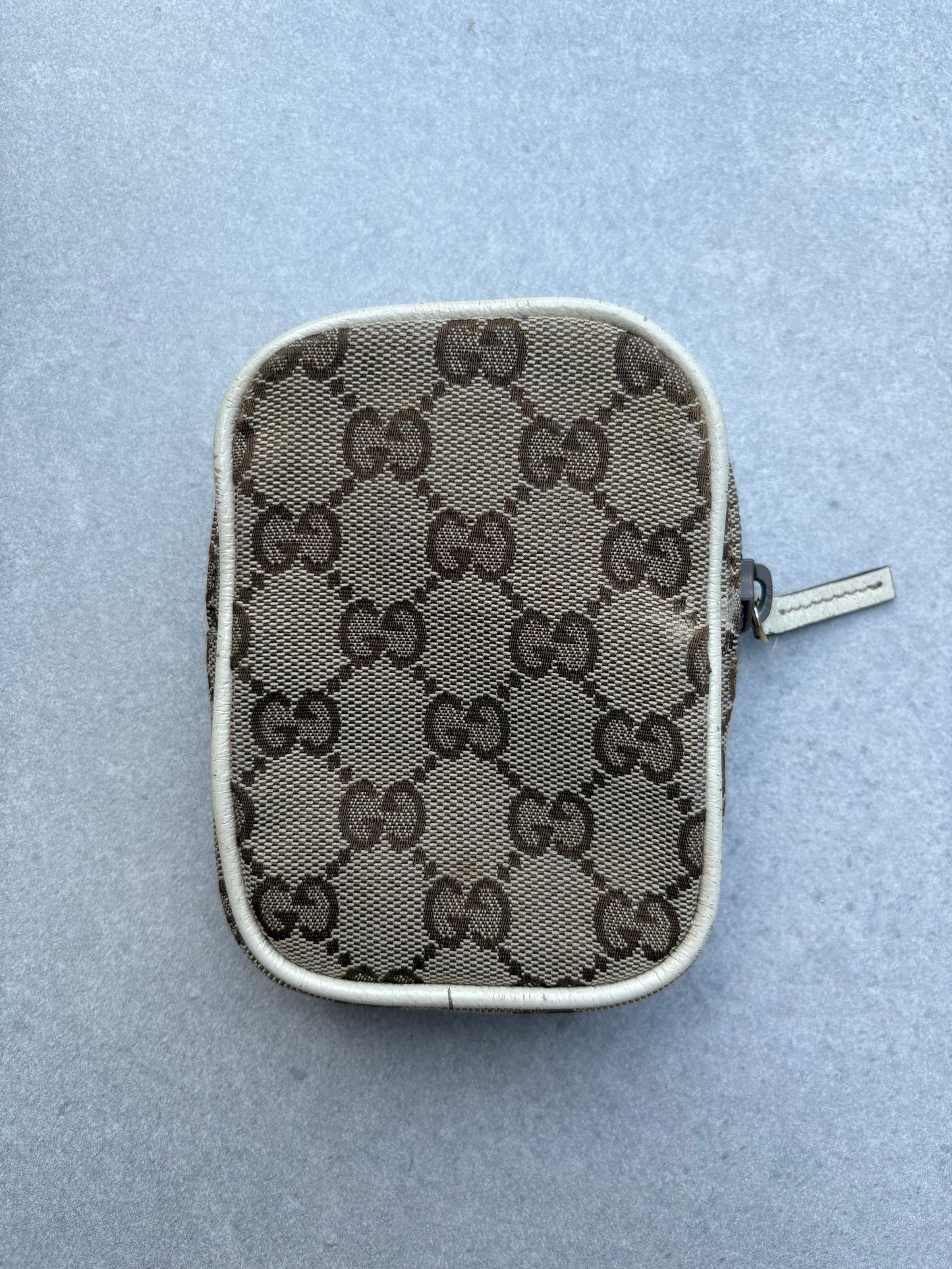 Gucci Biege and White Pouch