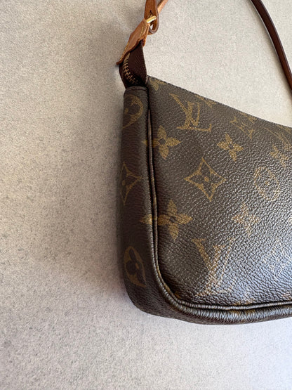 Louis Vuitton Monogram Pochette Accessoires