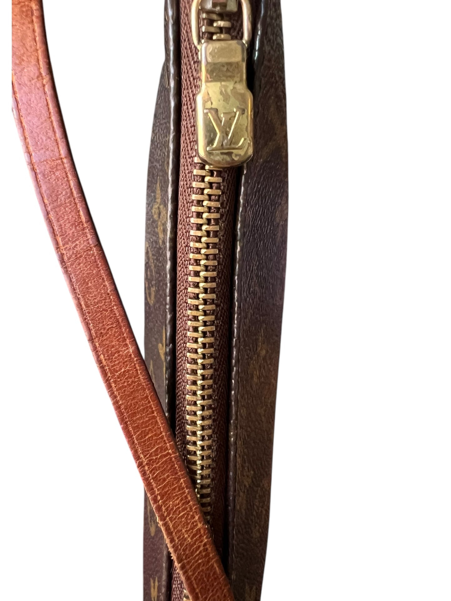 Louis Vuitton 2000s Monogram Pochette Accessoires