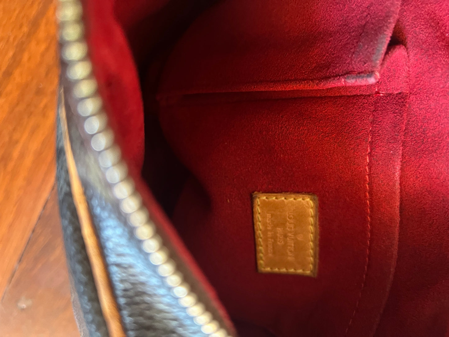 Louis Vuitton MM Croissant Shoulder Bag