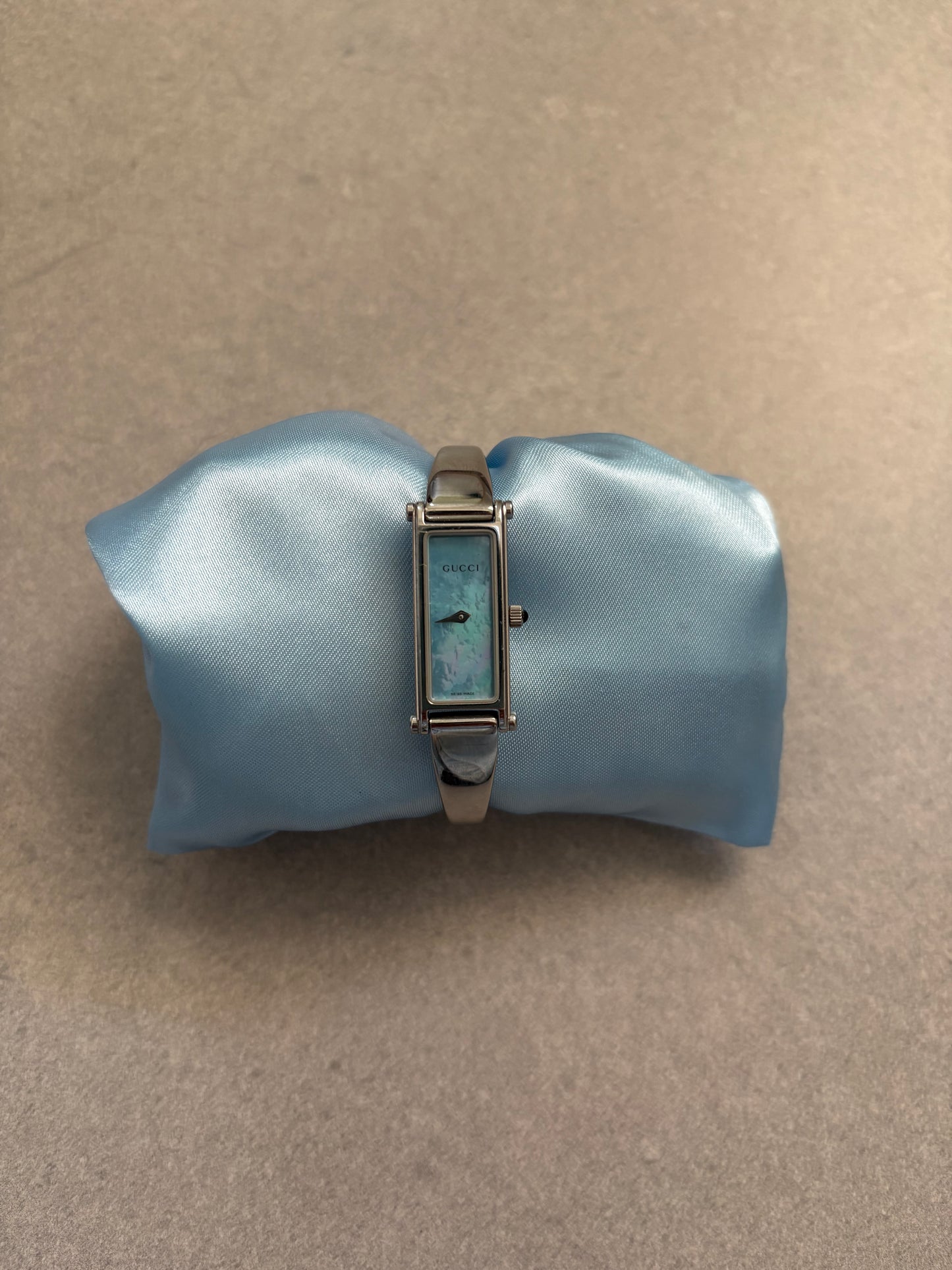Gucci Stainless Steel Women Wrist Watch Mod 1500 L Blue Dial